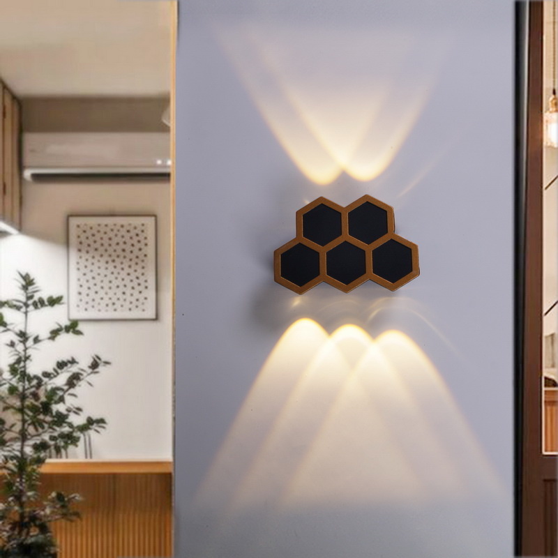 фото уличный настенный светильник reluce 1424533 | 220svet.ru