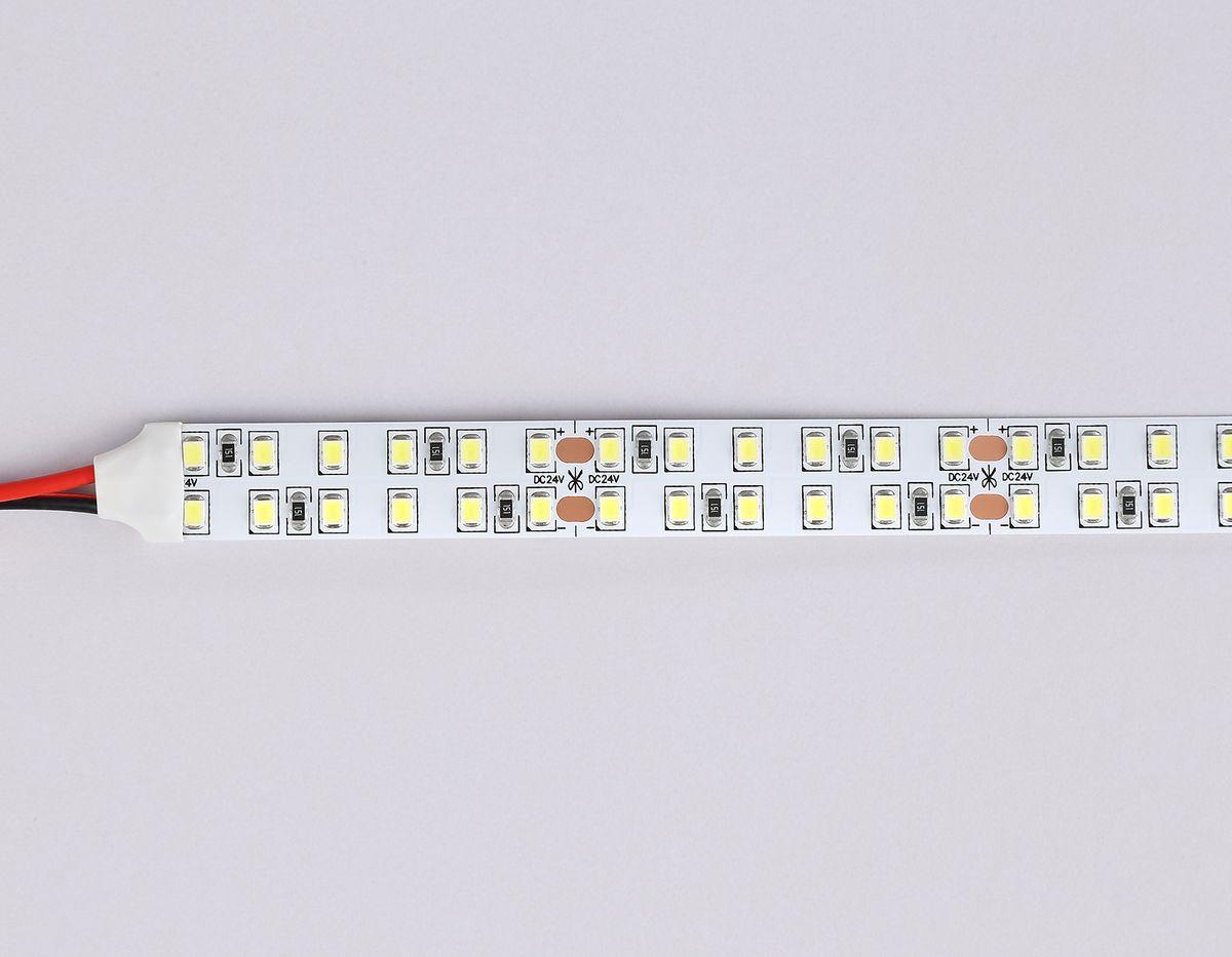 фото светодиодная лента холодный белый ambrella light 24w/m 240led/m 2835smd 6500к 5m gs3703 | 220svet.ru